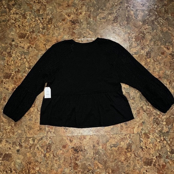 Time And Tru Women’s Eyelet Top Size XL 16 18 Black Soot NWT - Picture 4 of 11